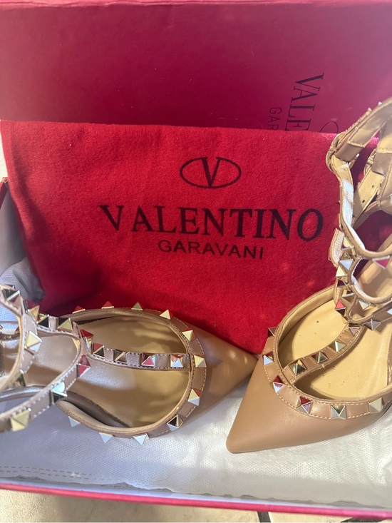 Valentino Garavani Shoes - Valentino Garavani Nude Leather Rockstud Pointed-Toe Strappy kitten Heels